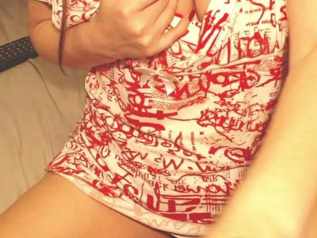 Ellaine from BongaCams