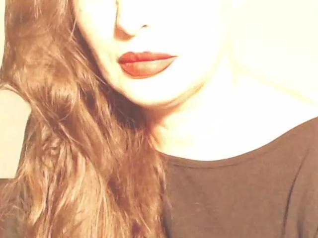 Ellaine from BongaCams