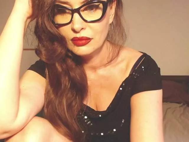 Ellaine from BongaCams