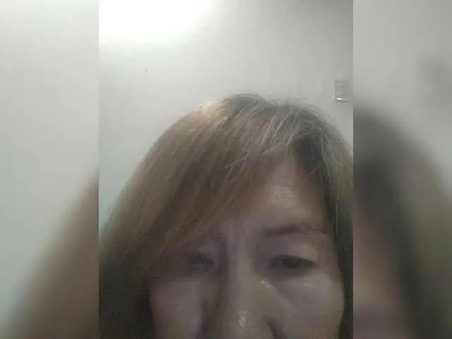 EllaStar from BongaCams
