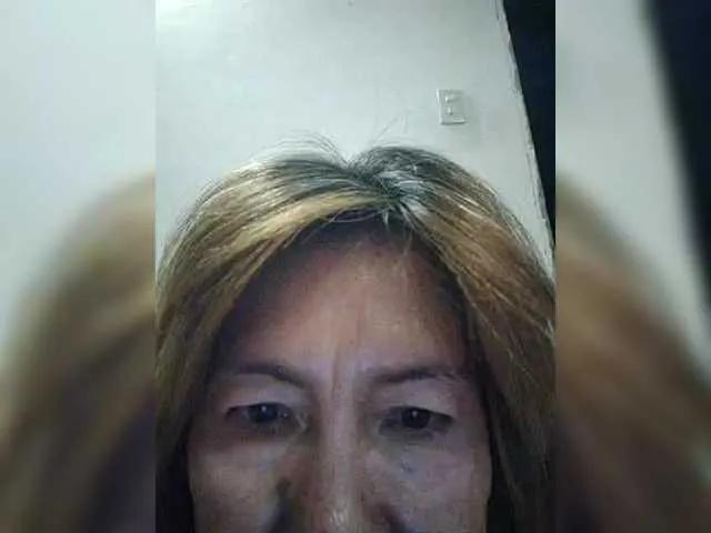 EllaStar from BongaCams