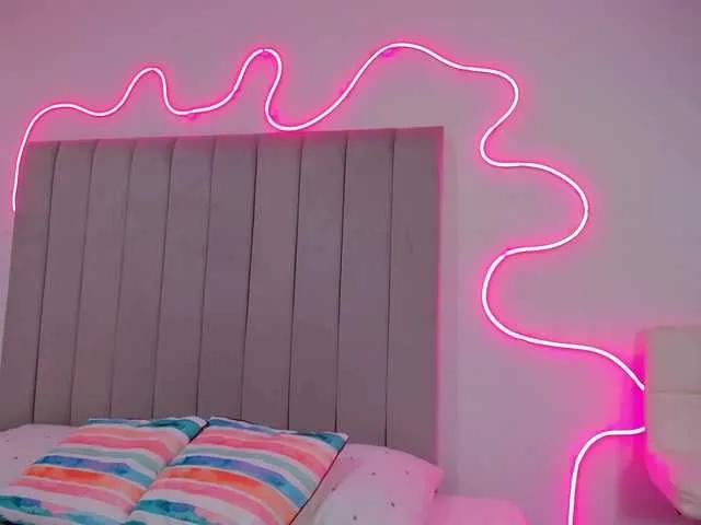 Elly-g from BongaCams