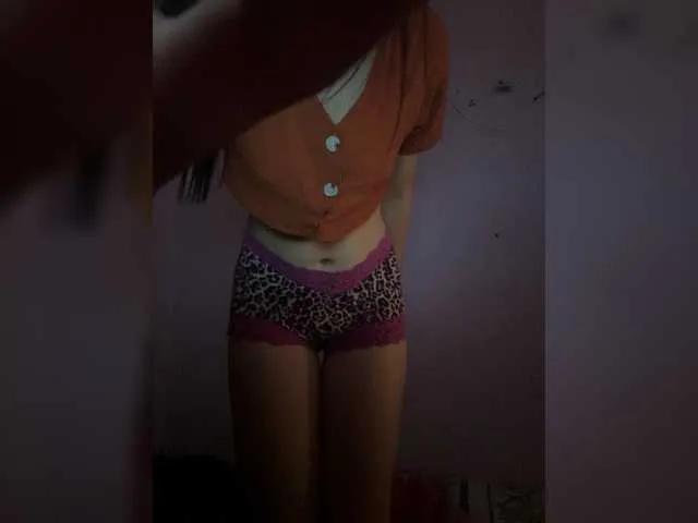 Ellyc from BongaCams