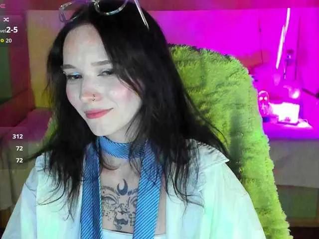 Elven1kiss from BongaCams