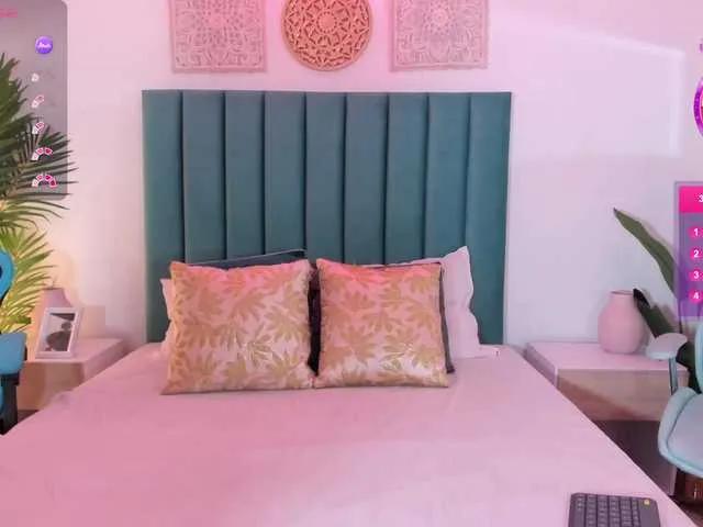 EmaaTaylor from BongaCams is Freechat