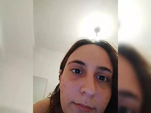 Emaprincessa from BongaCams