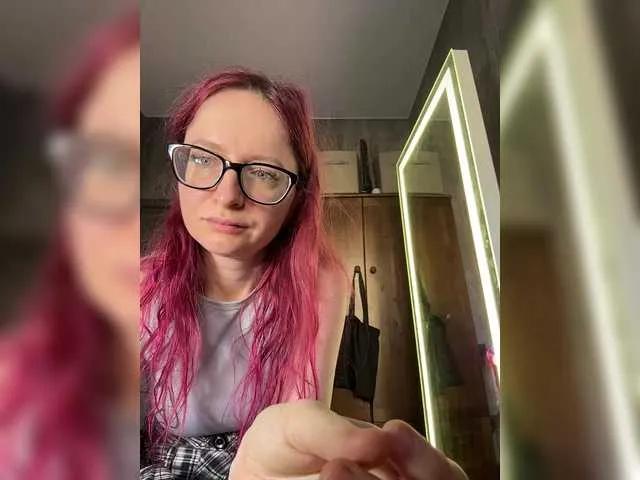 Emma4coy from BongaCams
