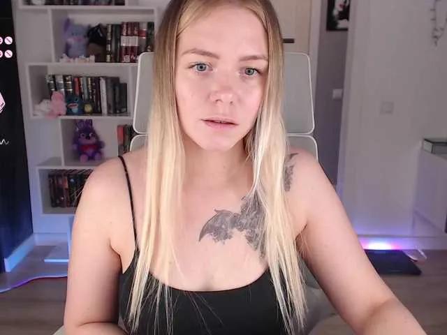 EmmaBryan from BongaCams