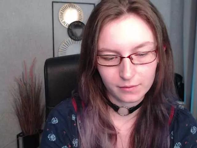 EmmaHeart from BongaCams
