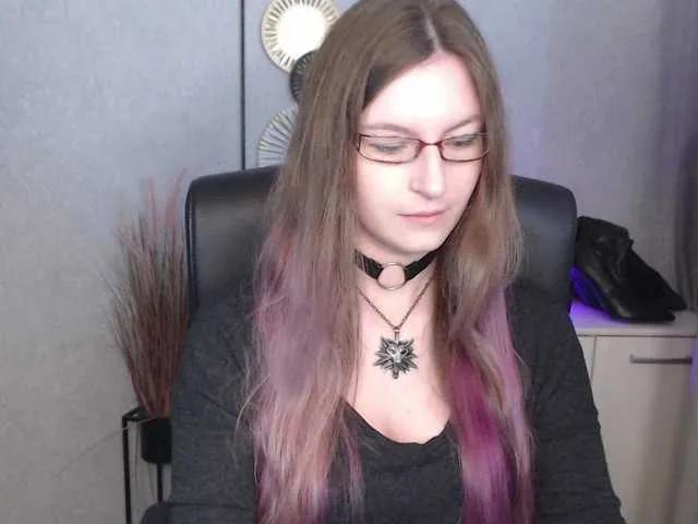 EmmaHeart from BongaCams