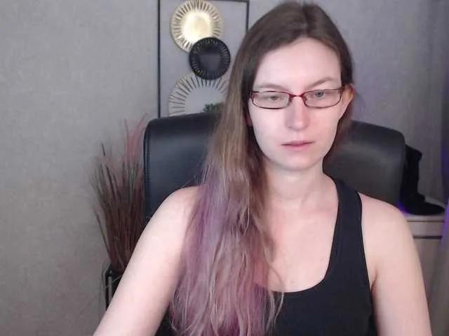EmmaHeart from BongaCams