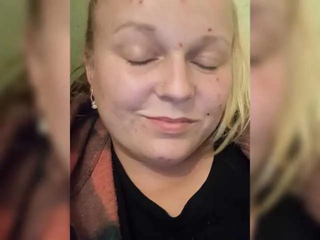 EmmaXlove from BongaCams