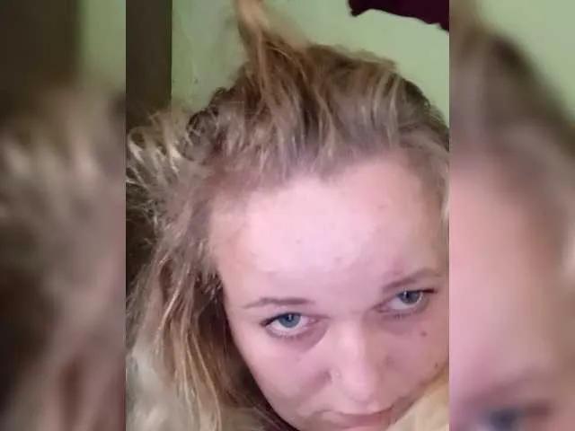 EmmaXlove from BongaCams is Freechat