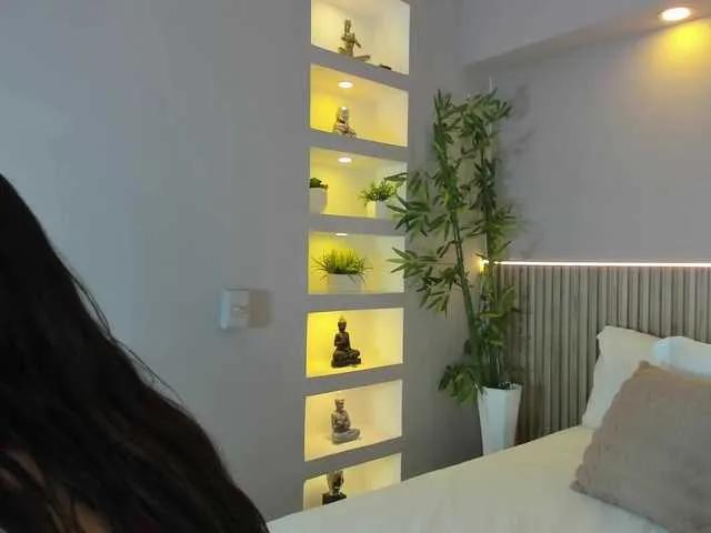 EmmilyCollson from BongaCams