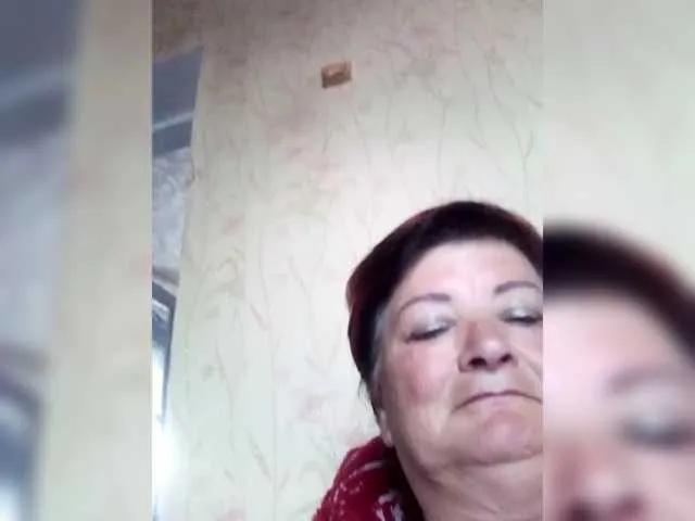 Empresswoman from BongaCams is Freechat
