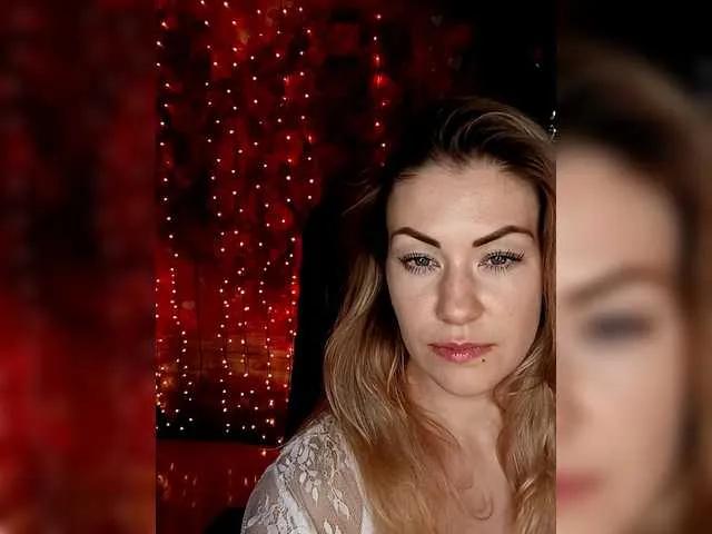 EnergyGirl from BongaCams