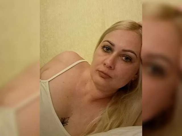 Enni1 from BongaCams