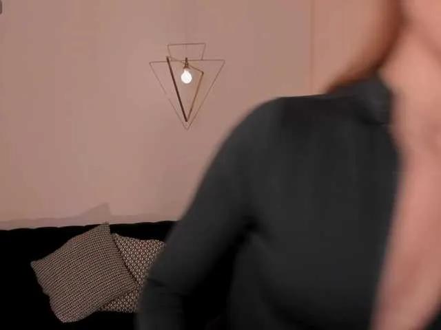 ErikaBenz from BongaCams is Freechat