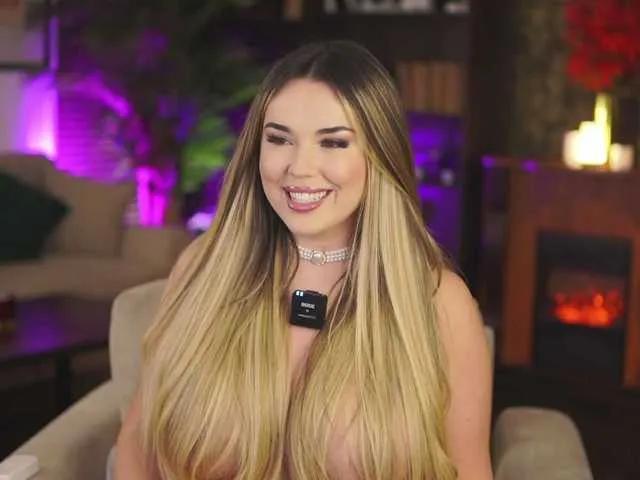 EvaSunderland from BongaCams