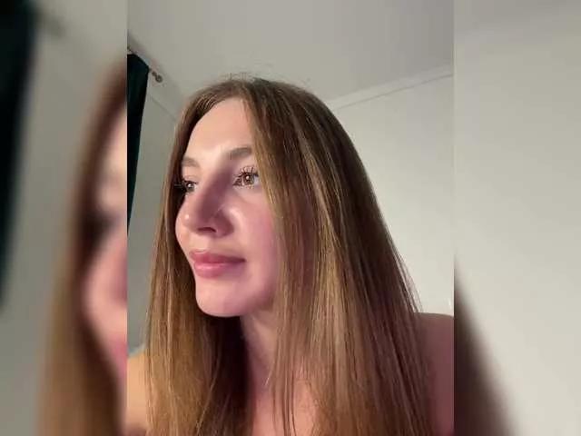 Evelonelfi from BongaCams