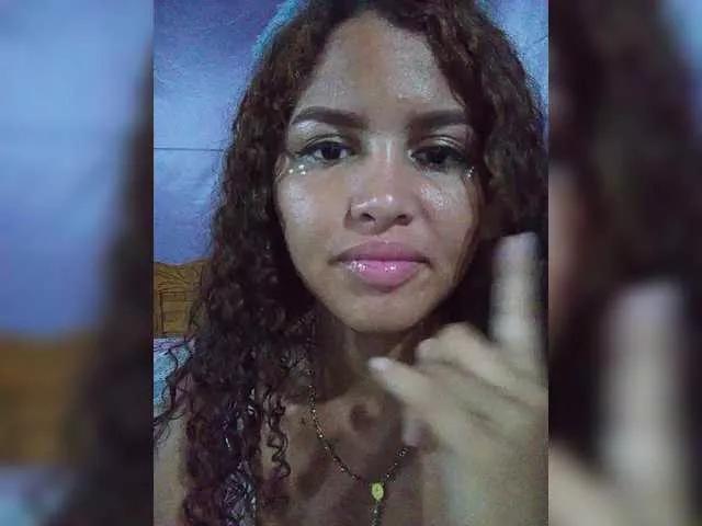 FANNIE22 from BongaCams