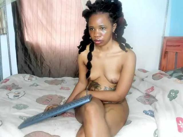 Foxy-Roxy from BongaCams is Freechat