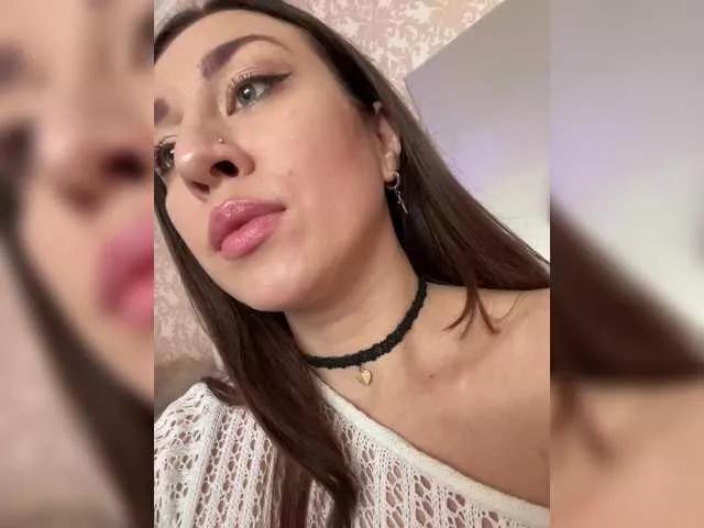 FoxyAlisa from BongaCams