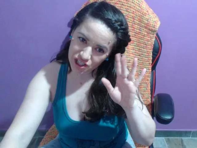 Gldsquirt23 from BongaCams