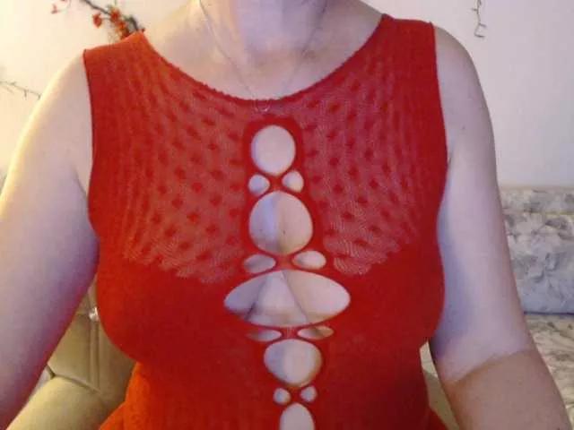 goodSnowQueen from BongaCams
