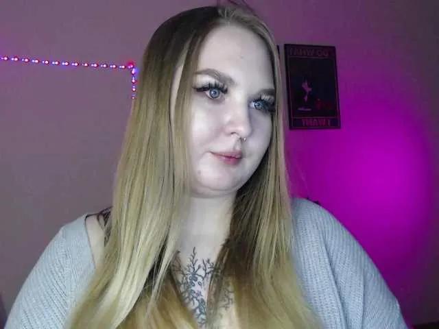 Greeenfriends6969 from BongaCams