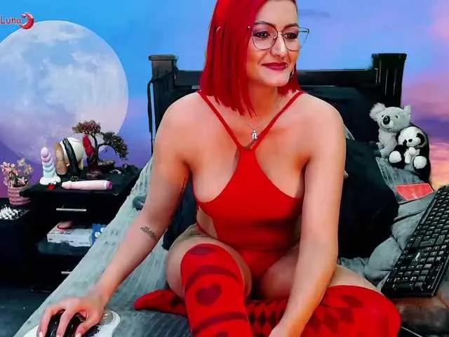 Hanna-Luna from BongaCams