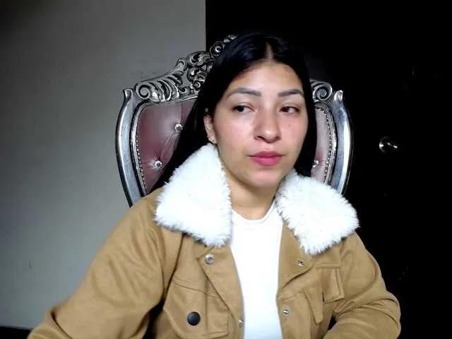 holly20a from BongaCams