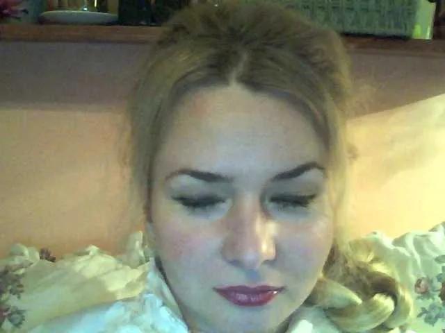HollyLaPretty from BongaCams