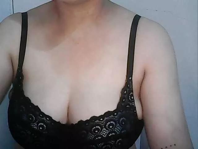 Hotbabyasian from BongaCams
