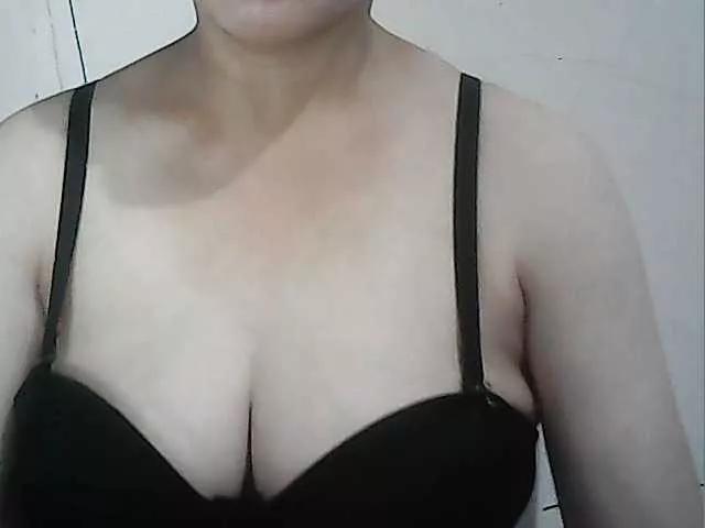 Hotbabyasian from BongaCams