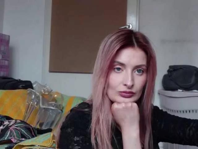 HotMarietta from BongaCams