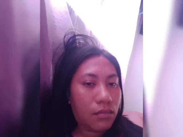 Hotthea23 from BongaCams