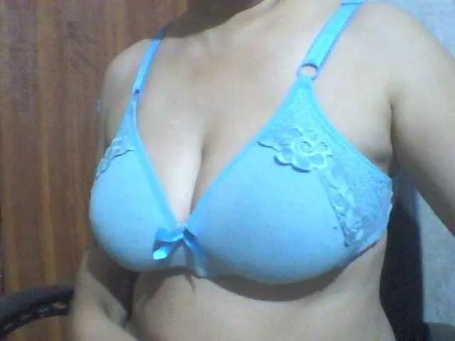 indiagirl50 from BongaCams is Freechat