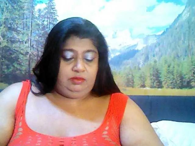 indianhoney from BongaCams