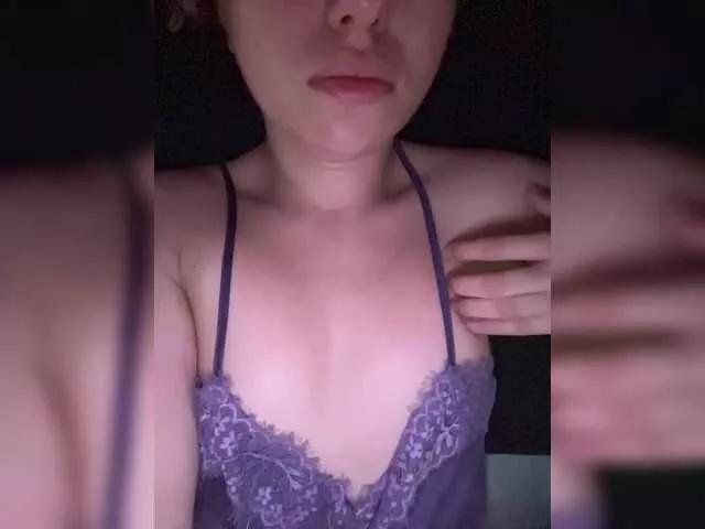 Irina2100 from BongaCams