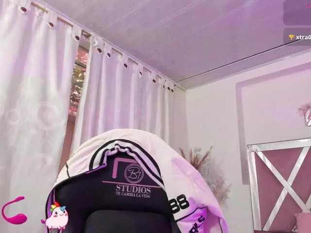 Isabela-tay from BongaCams is Freechat