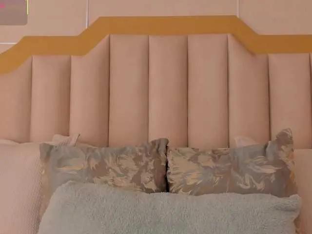jullieboo from BongaCams
