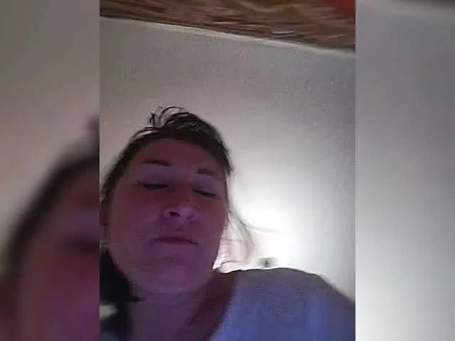 KarinaDesire from BongaCams is Freechat