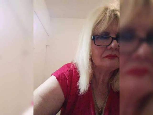 KASANDRABOLOSHKA from BongaCams