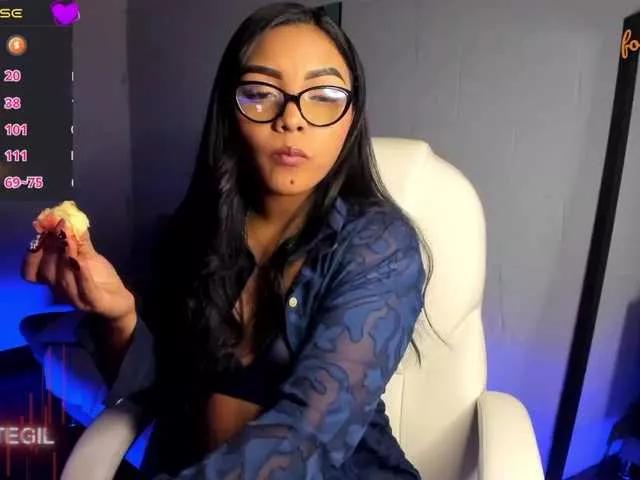 KatteLambert from BongaCams