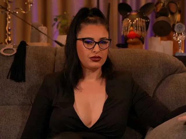 KellyKent from BongaCams