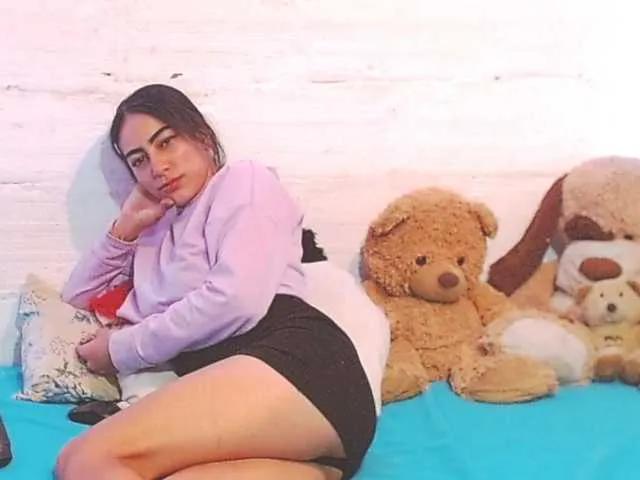 Kendall-Storm from BongaCams