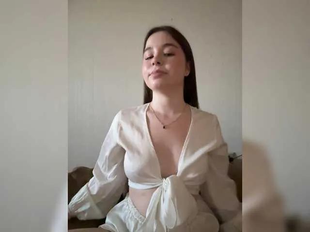 Kikikiraa from BongaCams