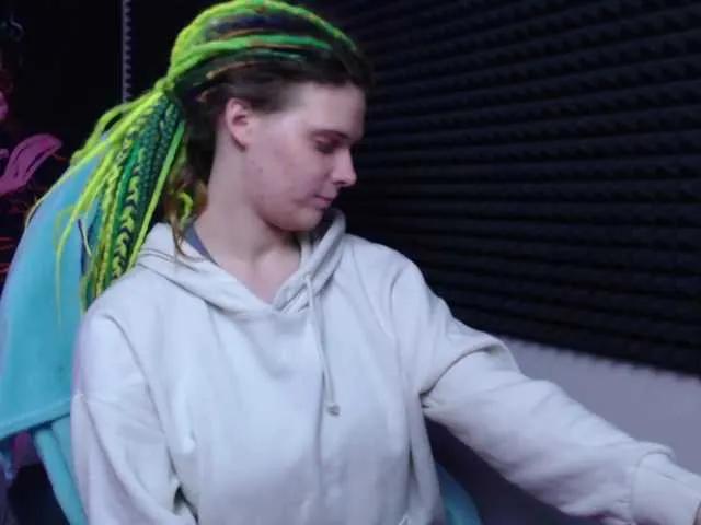 KIKIKrash from BongaCams