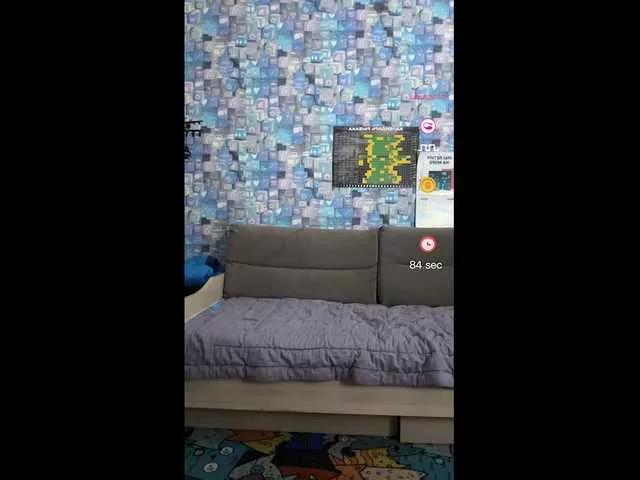 KikiMilf84 from BongaCams